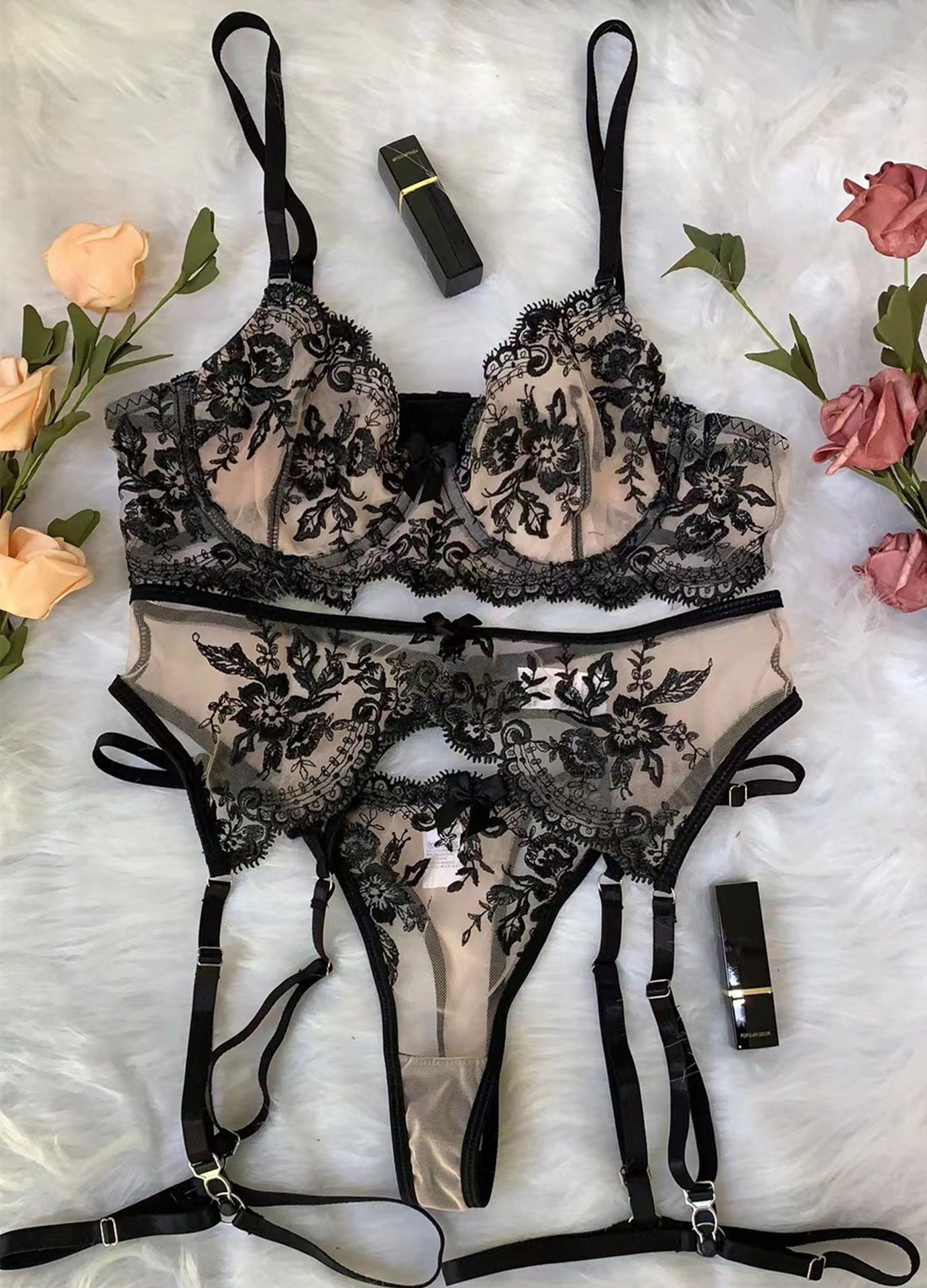Embroidered Lace Three Point Belt Hollowed Out Temptation Set - Image 4